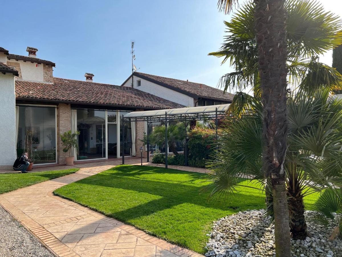 B&B Corte Delle Rose Castiglione Delle Stiviere Exterior photo